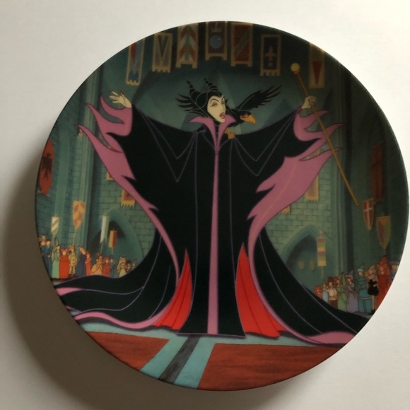 4 plate Notorious Disney Villains collection - Picture 10 of 12